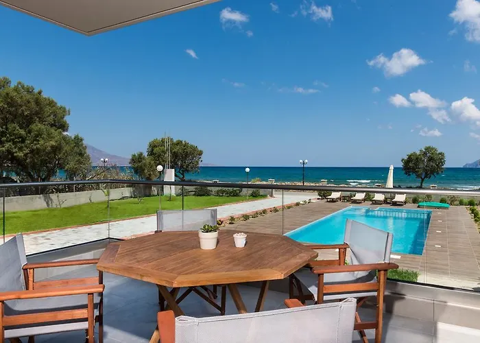 Niovi Seaside Suites