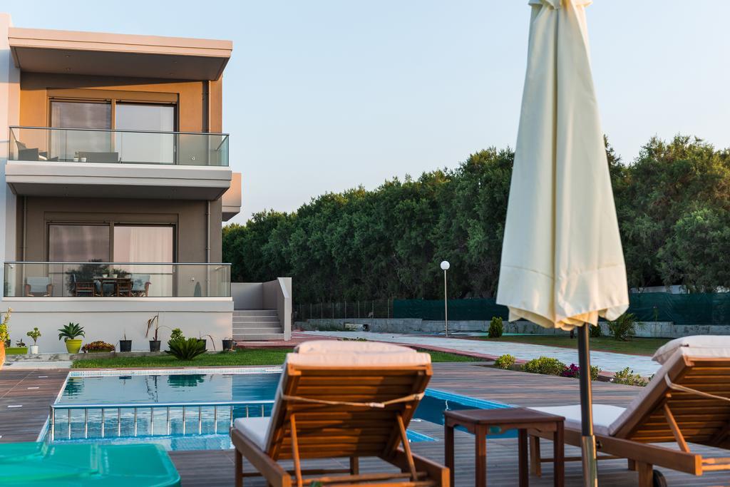 Niovi Seaside Appartement *